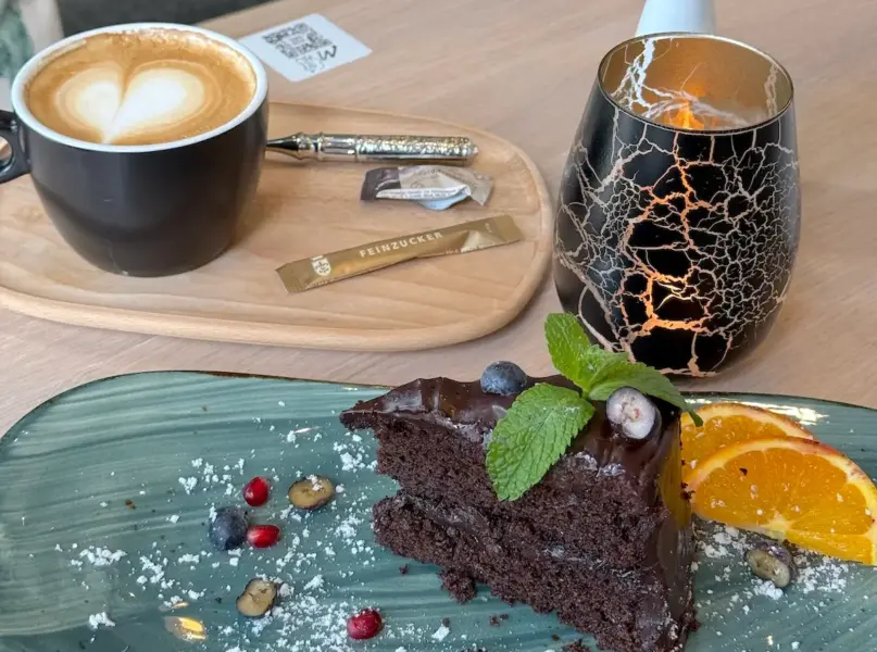 mixto-verde-muenchen-cafe-kuchen-glutenfrei-2-1